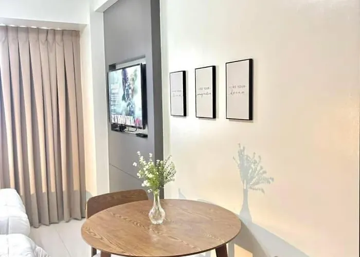 At Horizons 101 Apartment *